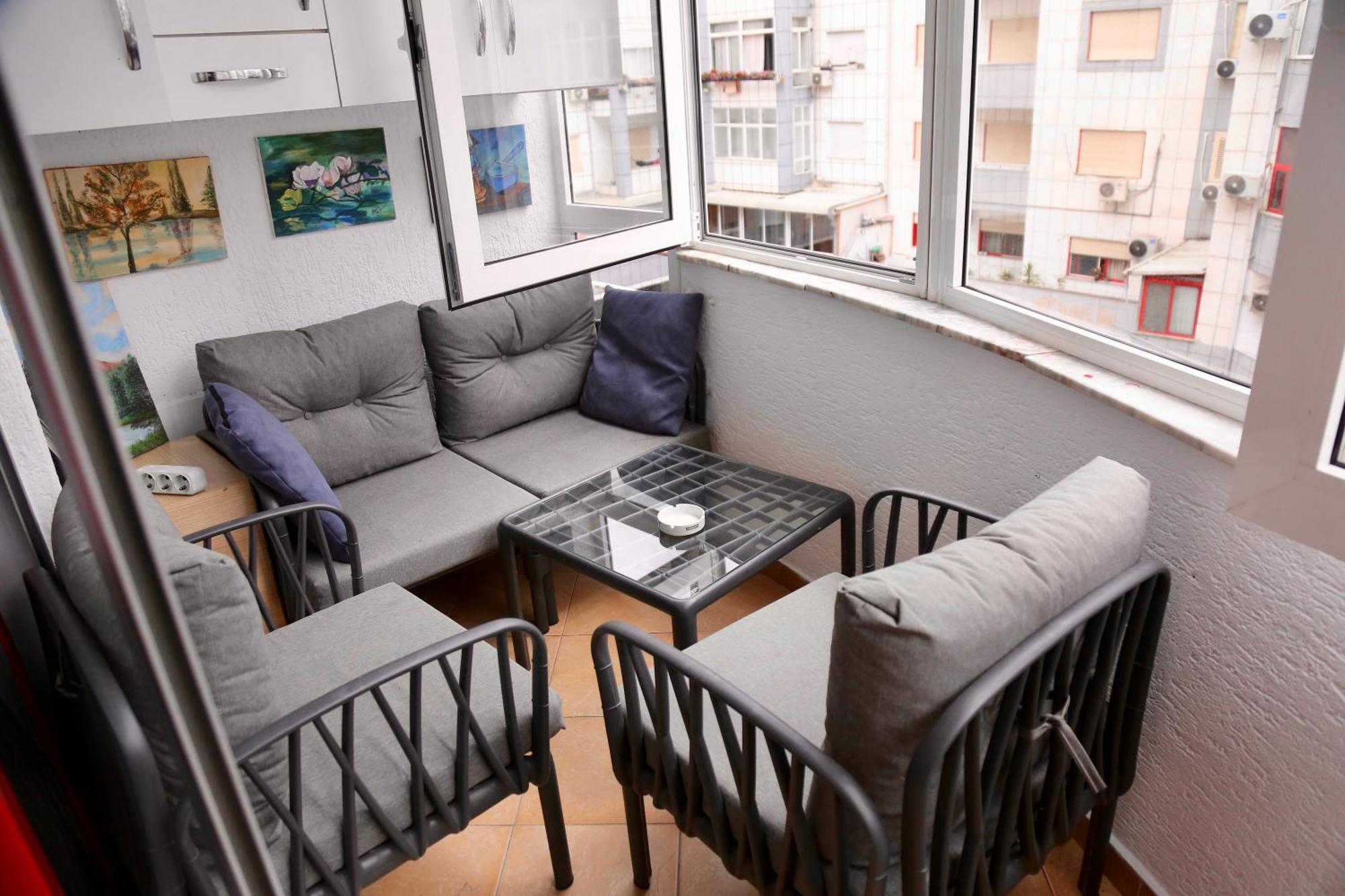 Stay At An Artist'S Place! Tirana Exterior photo
